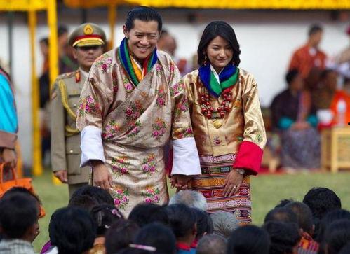 不丹国王王后生活照,国王王后生活照中的浪漫瞬间